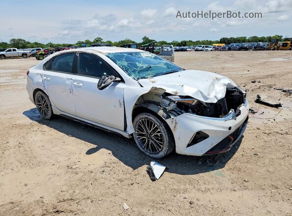 3KPF54AD1RE749558 2024 KIA FORTE Белый Передняя правая четверть