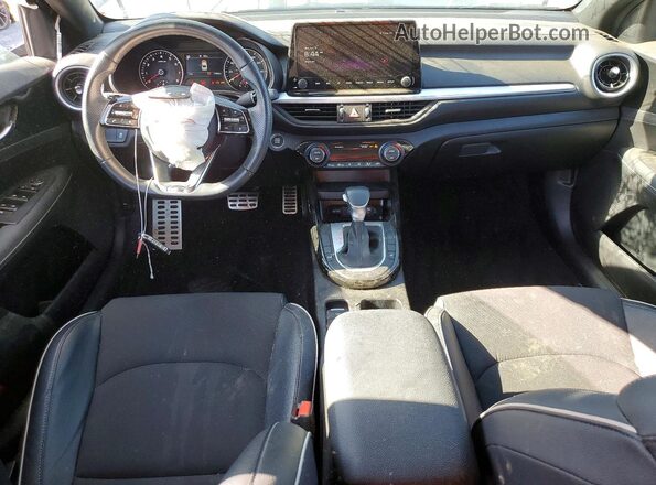 3KPF54AD1RE826249 2024 KIA FORTE Black Dashboard view