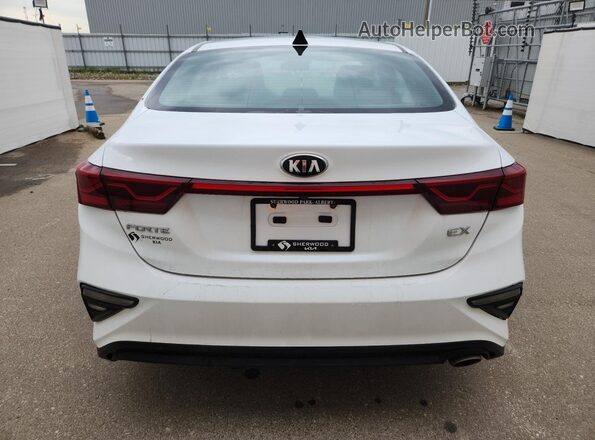 3KPF54AD2ME281039 2021 KIA FORTE White 