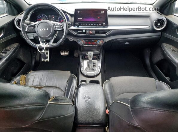 3KPF54AD2NE435332 2022 KIA FORTE White Вид панелі приладів