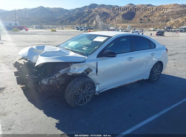 3KPF54AD2PE602839 2023 KIA FORTE White 360 interior view