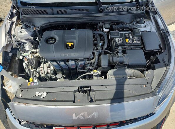 3KPF54AD2PE679937 2023 KIA FORTE Gray Вид задньої частини салону