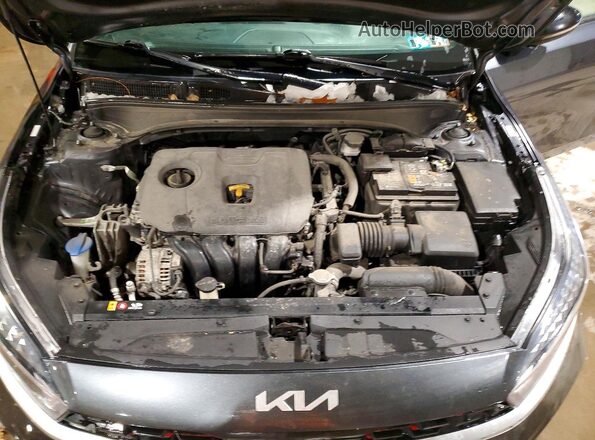 3KPF54AD3NE484667 2022 KIA FORTE Gray Rear interior view
