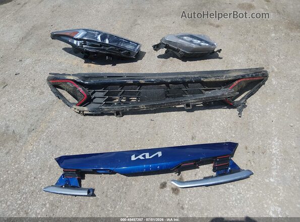 3KPF54AD3RE793674 2024 KIA FORTE Blue Widok zestawu wskaźników