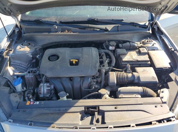 3KPF54AD4NE421108 2022 KIA FORTE Серебряный Вид задней части салона