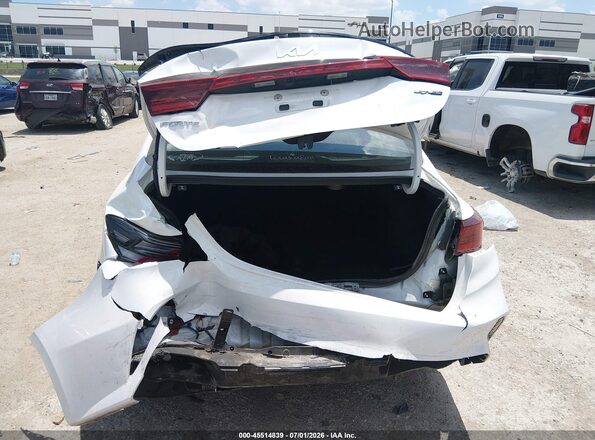 3KPF54AD4NE452603 2022 KIA FORTE White Вид спереду
