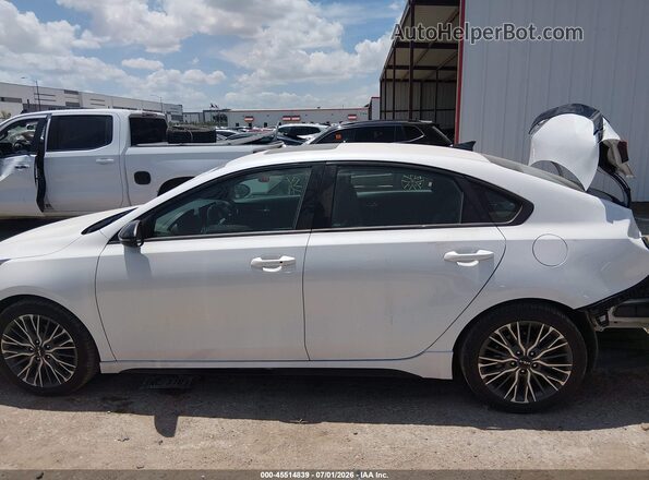 3KPF54AD4NE452603 2022 KIA FORTE White Панорамний вид салону 360°