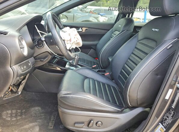 3KPF54AD4PE514794 2023 KIA FORTE Серый Вид салона спереди