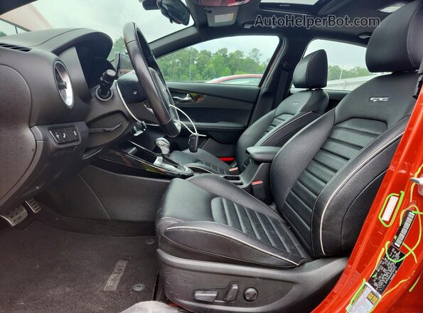 3KPF54AD4PE545575 2023 KIA FORTE Orange Front interior view