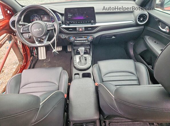 3KPF54AD4PE545575 2023 KIA FORTE Orange Dashboard view