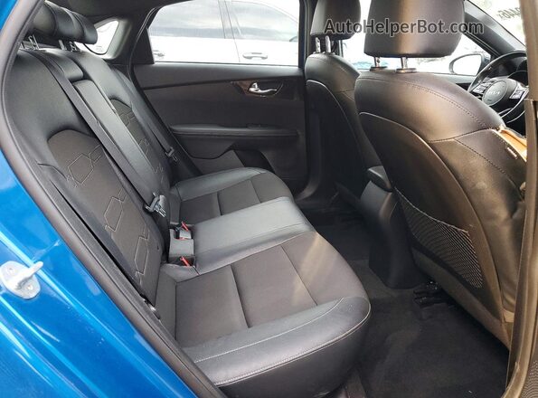 3KPF54AD4PE552901 2023 KIA FORTE Синий Вид задних сидений