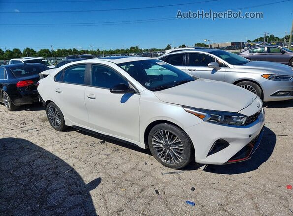 3KPF54AD4PE559377 2023 KIA FORTE Белый Передняя правая четверть