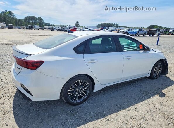 3KPF54AD4PE592461 2023 KIA FORTE White Tył prawy
