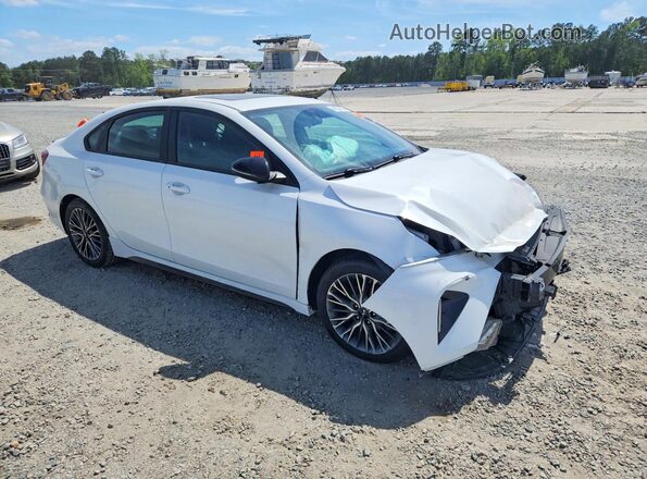 3KPF54AD4PE592461 2023 KIA FORTE White Przód prawy