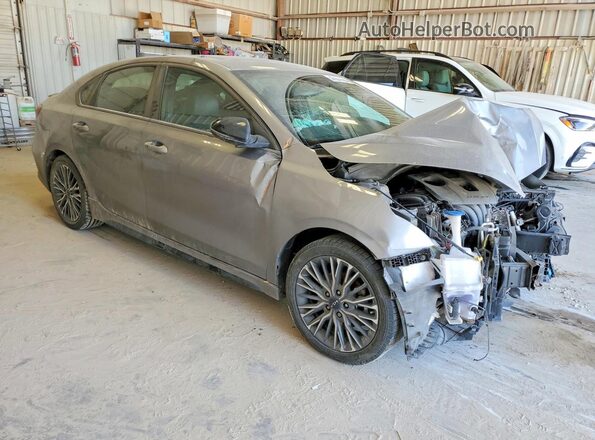 3KPF54AD4RE793425 2024 KIA FORTE Gray Delantero derecho