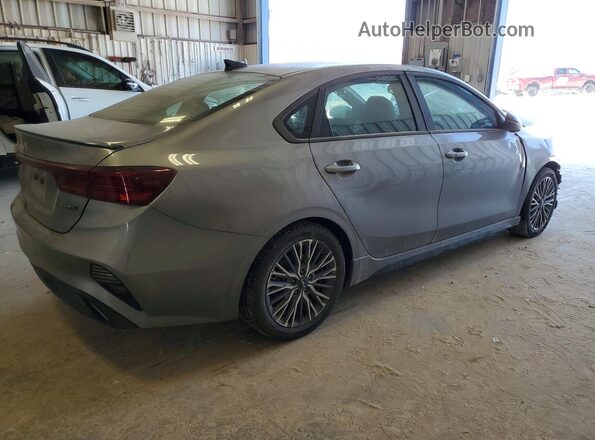 3KPF54AD4RE793425 2024 KIA FORTE Gray Trasero derecho