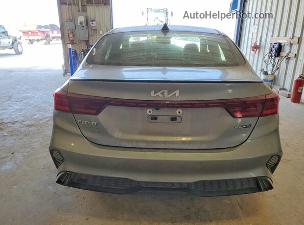 3KPF54AD4RE793425 2024 KIA FORTE Gray Vista trasera