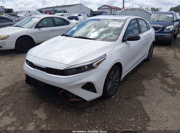 3KPF54AD4RE838444 2024 KIA FORTE White Przód lewy