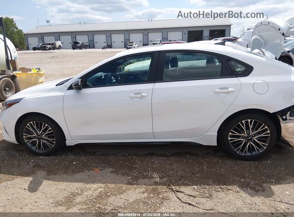 3KPF54AD4RE838444 2024 KIA FORTE White 