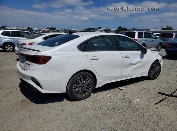 3KPF54AD5PE592257 2023 KIA FORTE White უკანა მარჯვენა