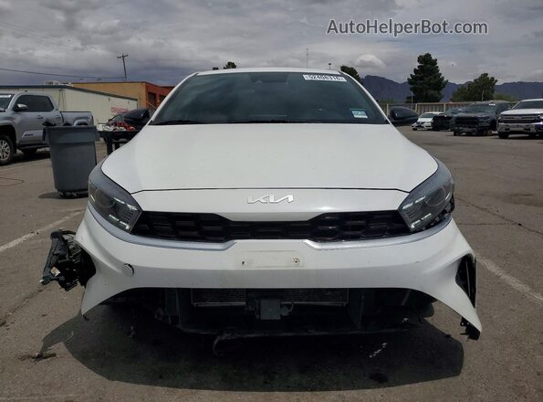 3KPF54AD5PE690723 2023 KIA FORTE Белый Вид спереди