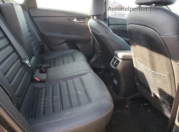 3KPF54AD5RE733072 2024 KIA FORTE Черный Вид задних сидений