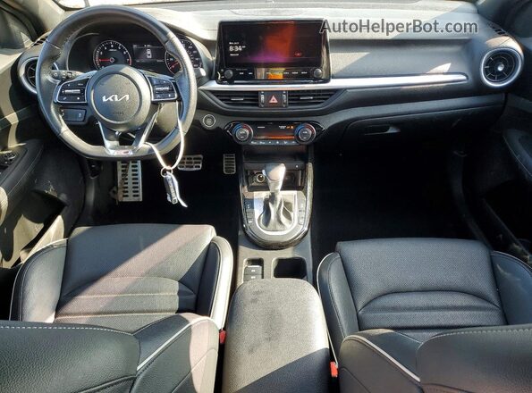 3KPF54AD6PE577105 2023 KIA FORTE Черный Вид панели приборов