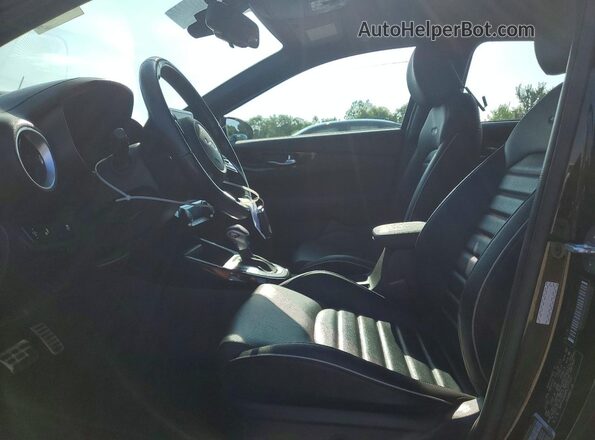 3KPF54AD6PE577105 2023 KIA FORTE Черный Вид салона спереди
