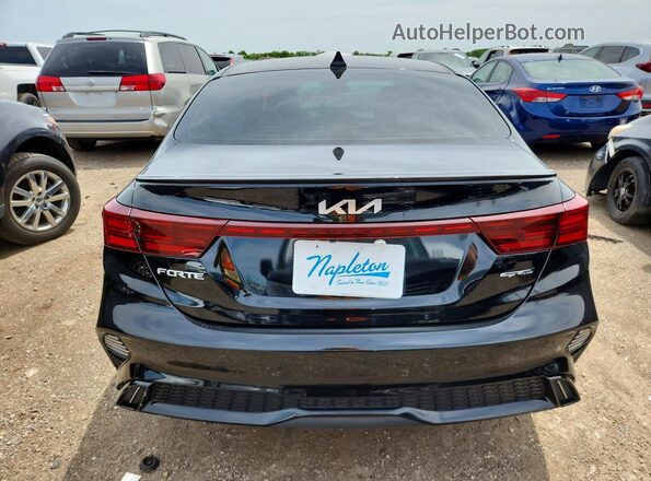 3KPF54AD6RE727989 2024 KIA FORTE Black უკანა ხედი