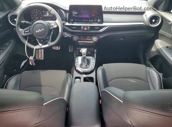 3KPF54AD6RE772463 2024 KIA FORTE Gray წინა პანელის ხედი