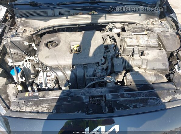3KPF54AD6RE808989 2024 KIA FORTE Black Widok z tyłu