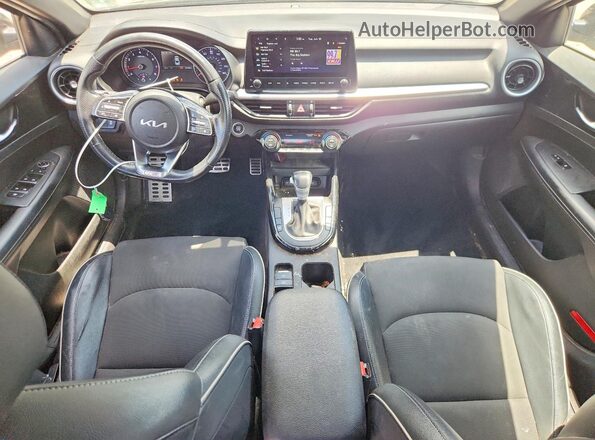 3KPF54AD7NE449758 2022 KIA FORTE Charcoal Widok deski rozdzielczej