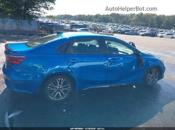 3KPF54AD7NE469086 2022 KIA FORTE Blue Սալոնի հետևի տեսք