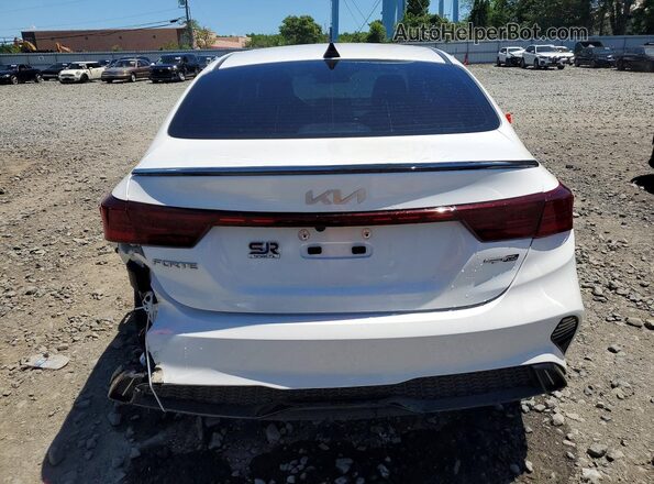 3KPF54AD7PE522209 2023 KIA FORTE White Հետևի տեսք