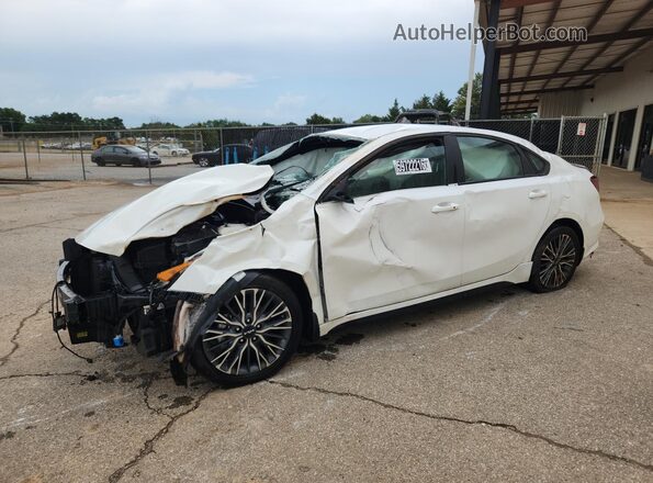 3KPF54AD7RE714958 2024 KIA FORTE Белый 