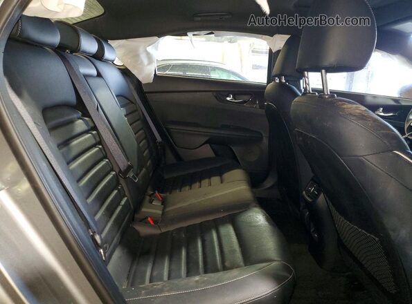 3KPF54AD7RE720968 2024 KIA FORTE Silver Widok tylnych siedzeń
