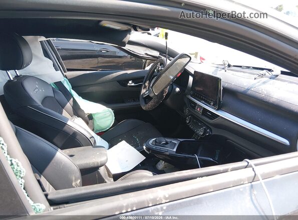 3KPF54AD7RE834517 2024 KIA FORTE Silver Вид салону спереду