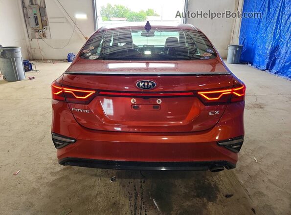3KPF54AD8KE086334 2019 KIA FORTE Оранжевый Вид сзади