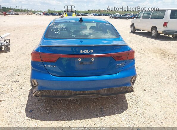 3KPF54AD8NE495065 2022 KIA FORTE Blue 