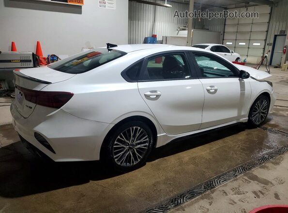 3KPF54AD8PE524003 2023 KIA FORTE White Задня права чверть
