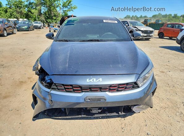 3KPF54AD8PE559060 2023 KIA FORTE Gray Widok z przodu