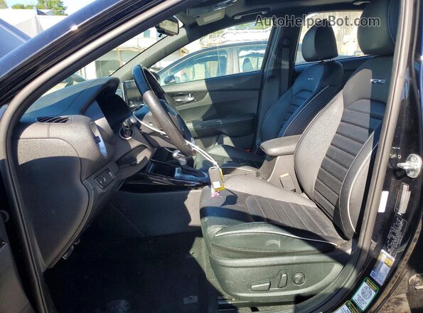 3KPF54AD8PE666156 2023 KIA FORTE Black Вид салону спереду