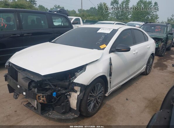 3KPF54AD8RE718081 2024 KIA FORTE White წინა მარცხენა ხედი სამი მეოთხედიდან