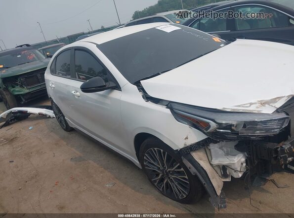 3KPF54AD8RE718081 2024 KIA FORTE White სალონის 360-გრადუსიანი ხედი