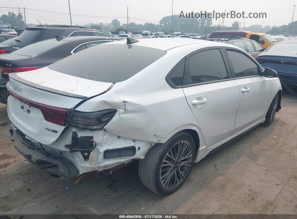 3KPF54AD8RE718081 2024 KIA FORTE White უკანა მარჯვენა