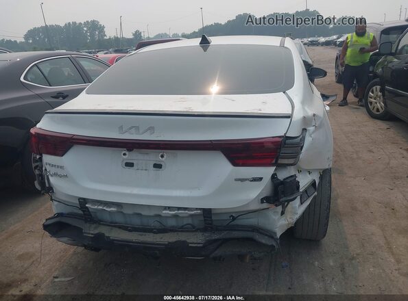 3KPF54AD8RE718081 2024 KIA FORTE White 