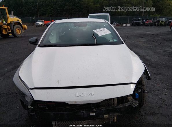 3KPF54AD8RE744650 2024 KIA FORTE Белый Вид щитка приборов