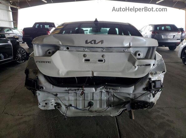 3KPF54AD9NE510107 2022 KIA FORTE White უკანა ხედი