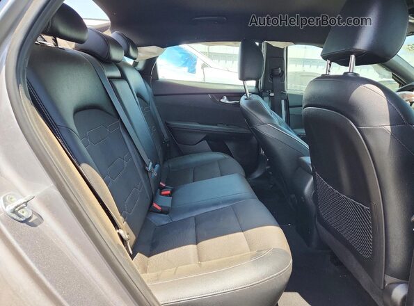 3KPF54AD9PE524995 2023 KIA FORTE Серый Вид задних сидений