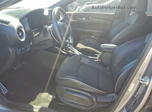3KPF54AD9PE577647 2023 KIA FORTE Gray Widok wnętrza z przodu